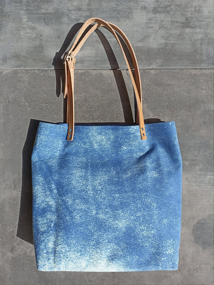 Einkaufstasche aus Leder, Sonderfarbe "Sky"