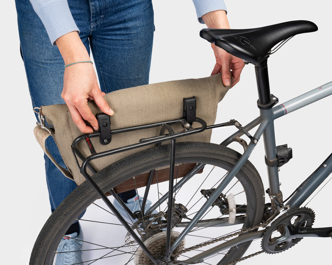 Multifunktionale Fahrradtasche aus Segeltuch anthrazit – Hack Lederware
